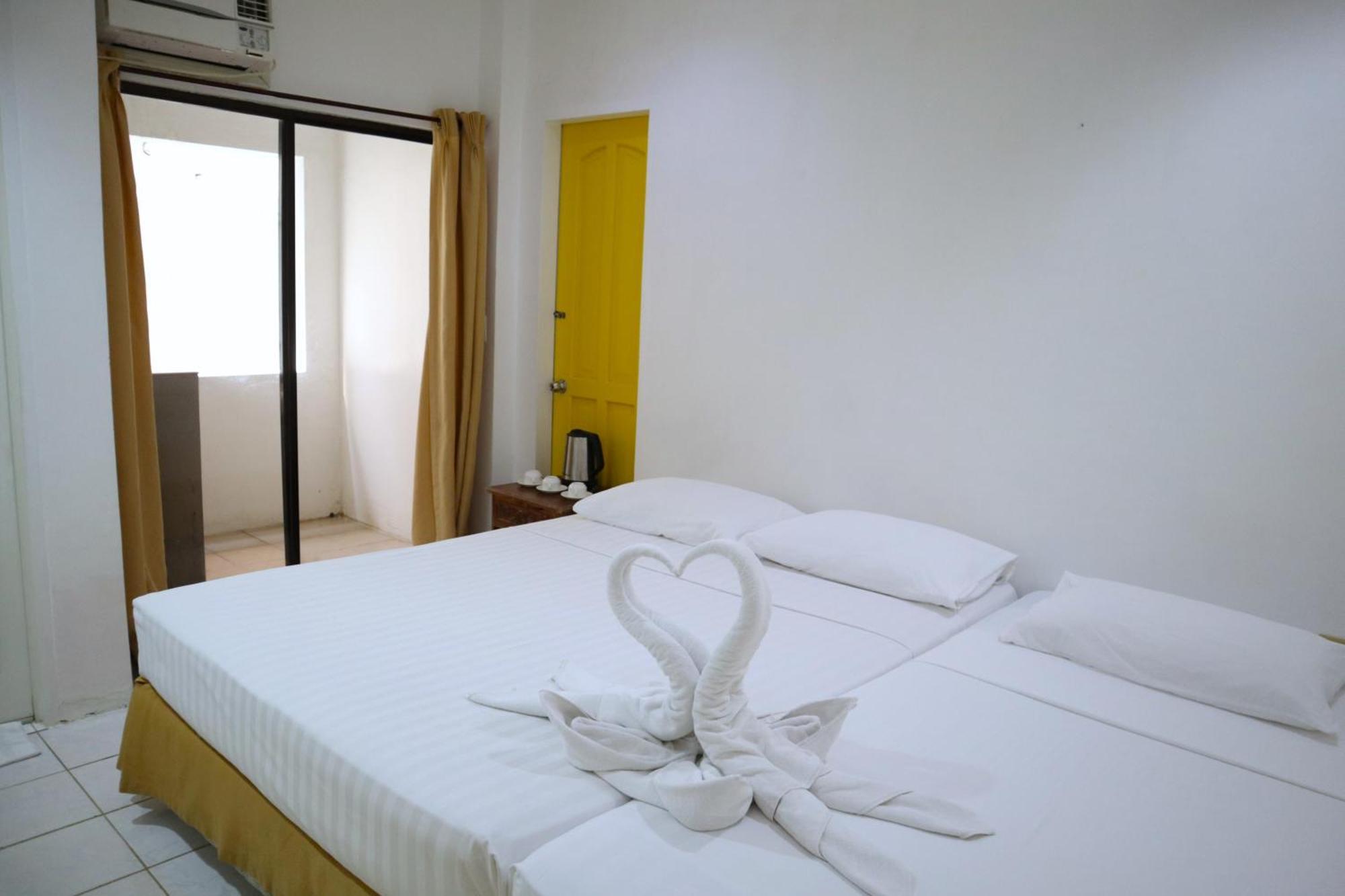 Island Inn Balabag  Екстериор снимка