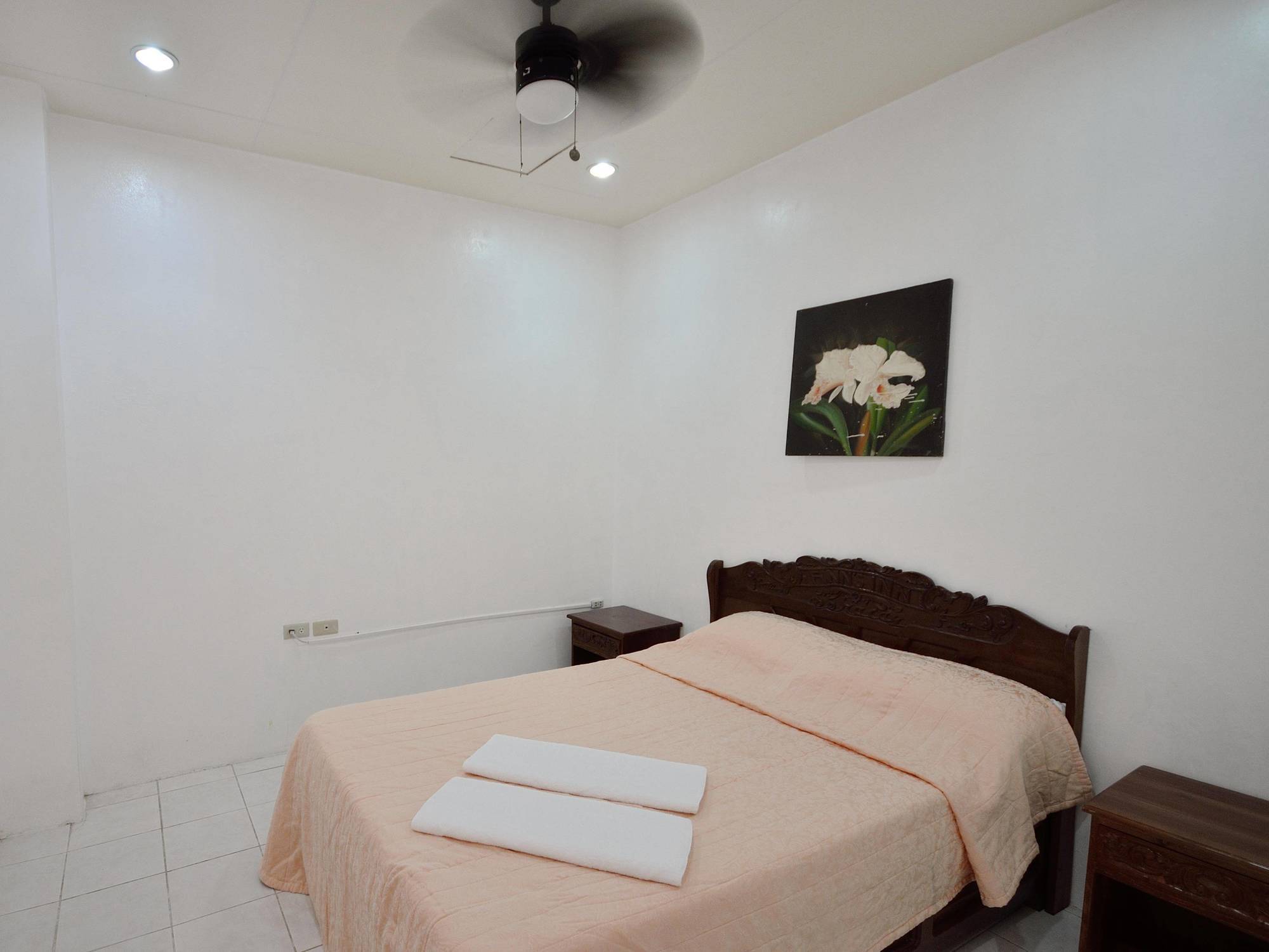 Island Inn Balabag  Екстериор снимка