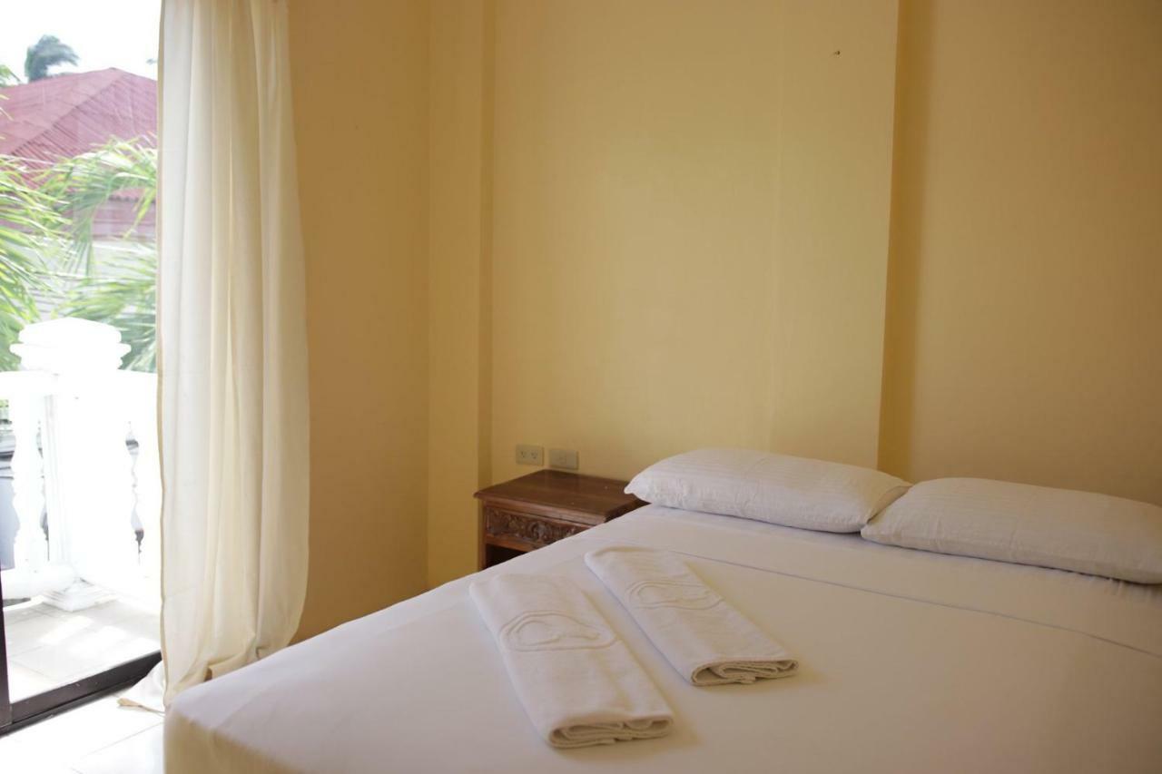 Island Inn Balabag  Екстериор снимка